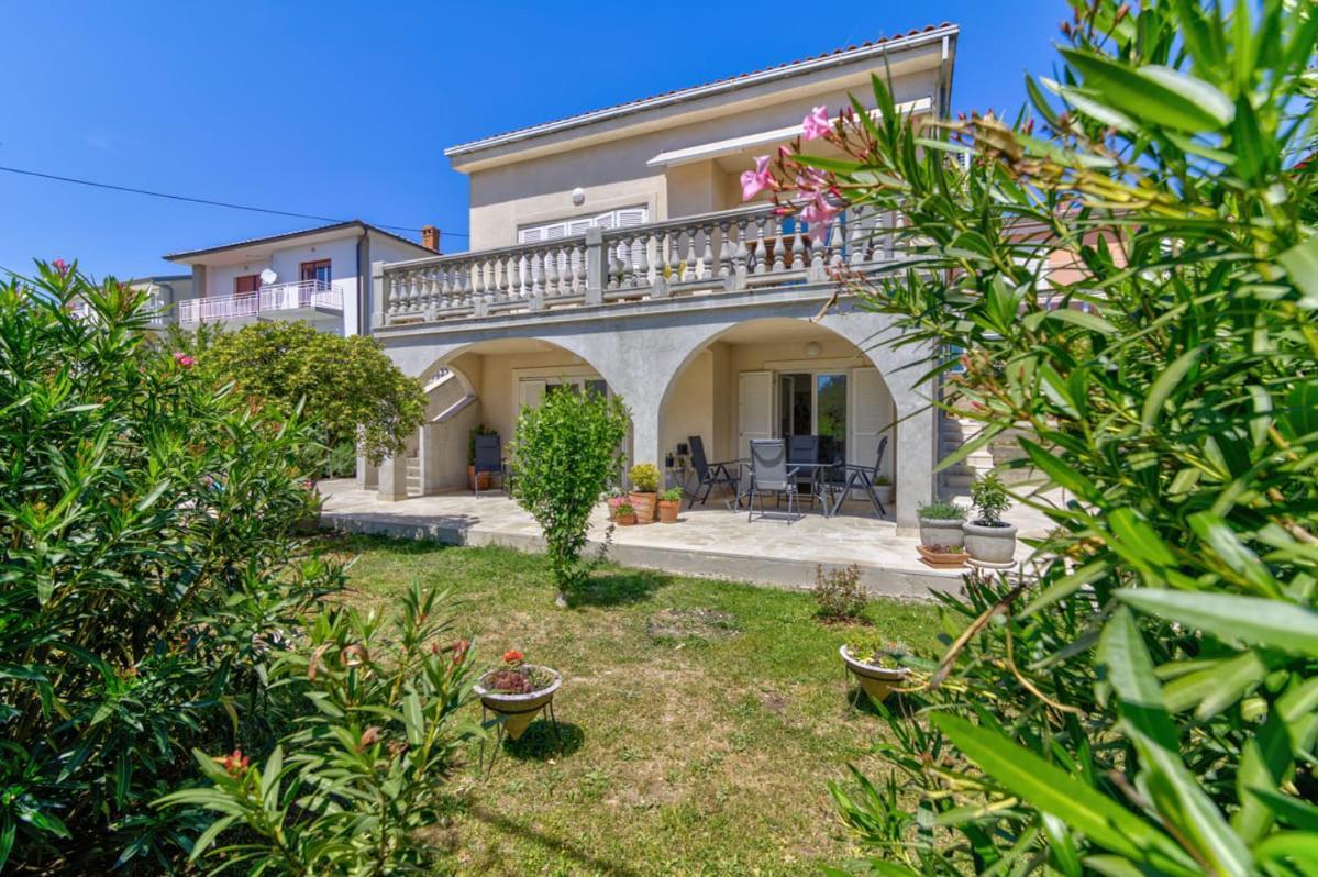 Nv Sun 23 By Aneo Travel Appartement Novi Vinodolski Buitenkant foto